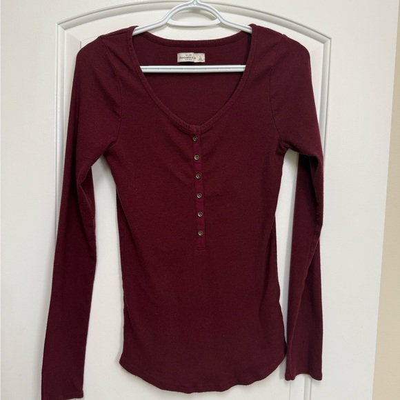 Abercrombie & Fitch Tops - Abercrombie & Fitch Deep Red Long Sleeve Tee